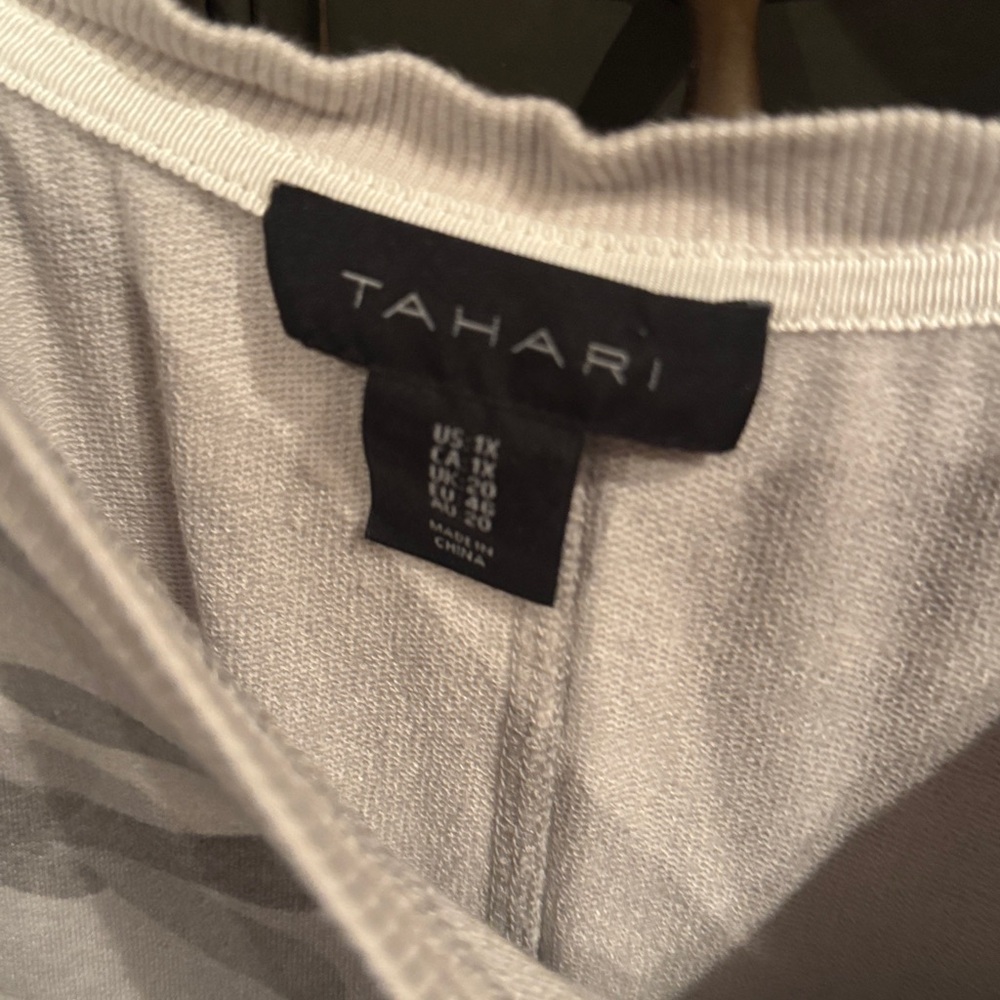TAHARI shirt - Picture 3 of 5